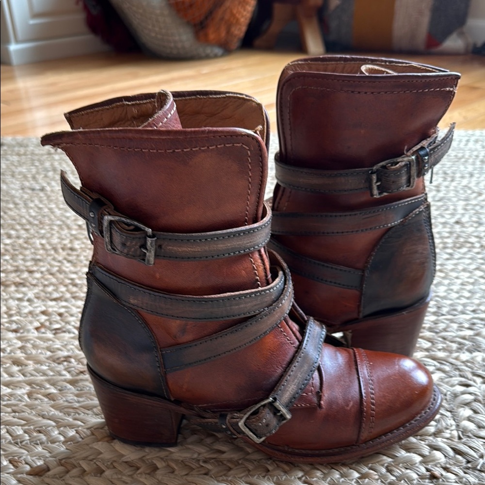 Freebird Brown Ankle Boots sz 7
